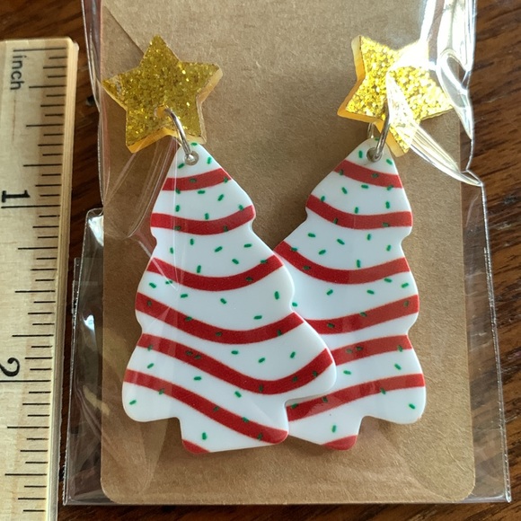 Snack Cake Christmas Tree Earrings with Glitter Gold Stars - Picture 4 of 4
